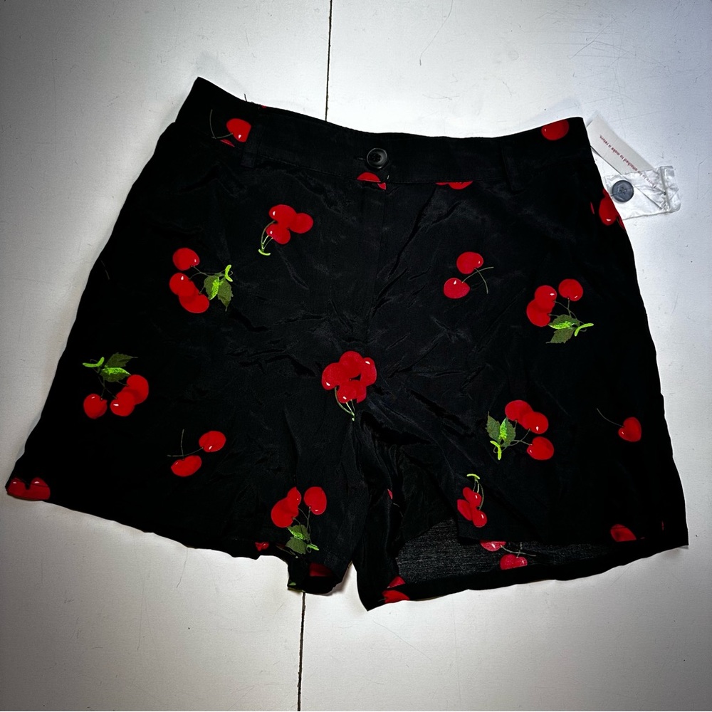 Modcloth Black Red Viscose Rayon‎ Shake A Leg Cherry Print Shorts NWT Size M - Picture 8 of 15